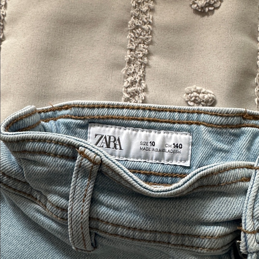 Zara Light Blue Denim Jeans - Picture 3 of 4